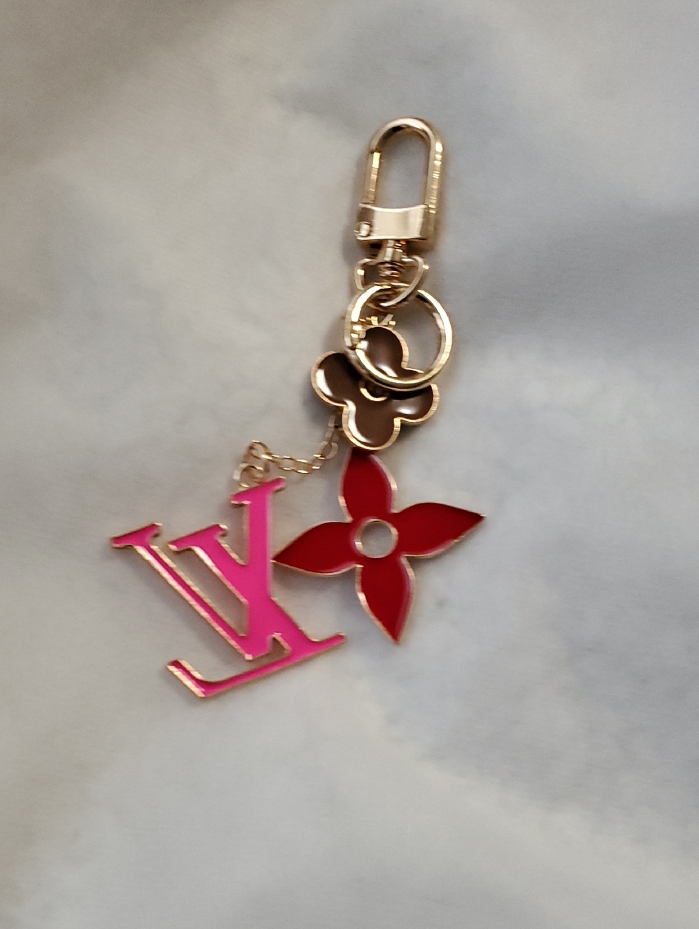 Lv Pink and Red LV Logo & Flower Key Holder with Gold Hardware - Picture 2 of 3